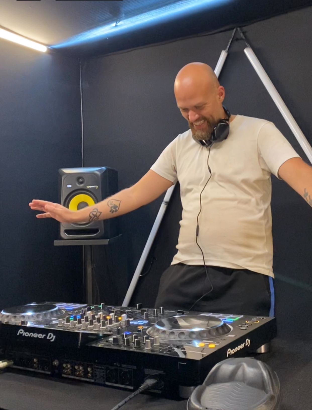 DJ TANTRA SATYAM